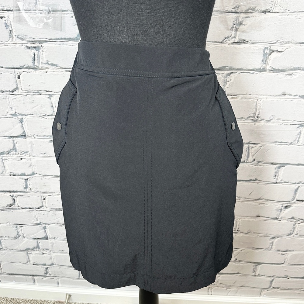 Athleta Vienna Cargo Skort Skirt Size 12 Black Athletic Activewear Tennis Golf